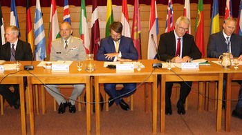 Náměstek Landovský a generál Baloun zahájili dvoudenní konferenci ředitelů NATO Center of Excellence