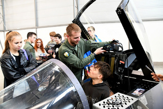Univerzita obrany se představuje na veletrhu Gaudeamus