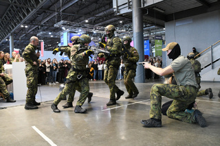 Univerzita obrany se představuje na veletrhu Gaudeamus
