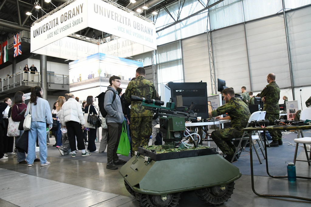 Univerzita obrany se představuje na veletrhu Gaudeamus