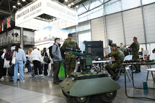 Univerzita obrany se představuje na veletrhu Gaudeamus