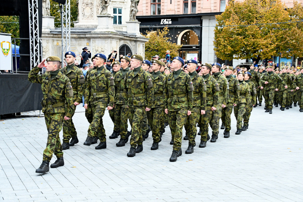 Studenti Univerzity obrany složili vojenskou přísahu