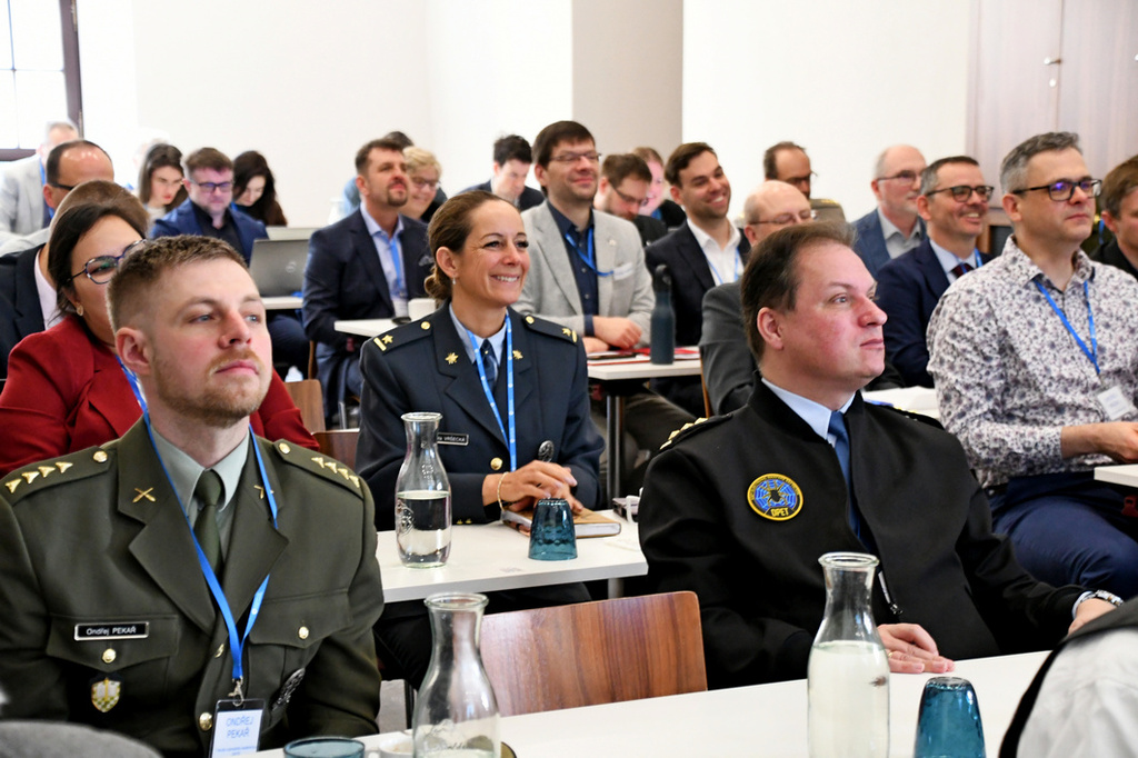 Spolupráce Univerzity obrany s Akademií věd ČR