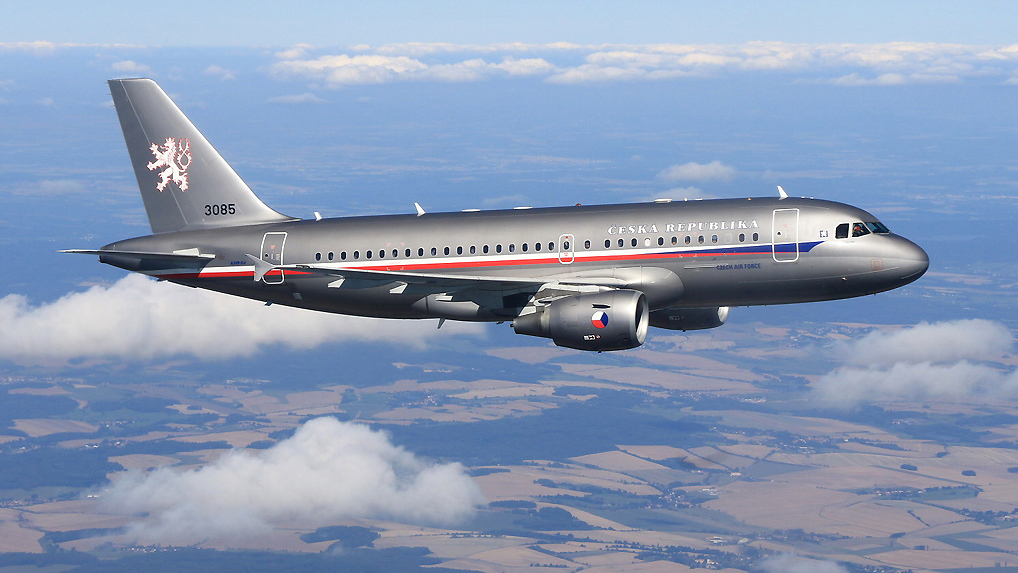 Armádní letoun zítra ráno odletí do Číny pro rychlotesty