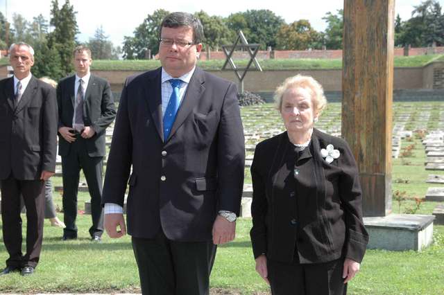 Alexandr Vondra a Madeleine Albrightová