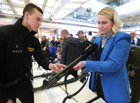 Army den v pražském obchodním centru Atrium Flora