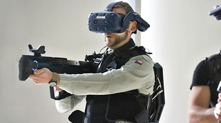 Moderní technologie simulují i krizové situace, se kterými se mohou setkat vojáci. Odborníci je předváděli na konferenci