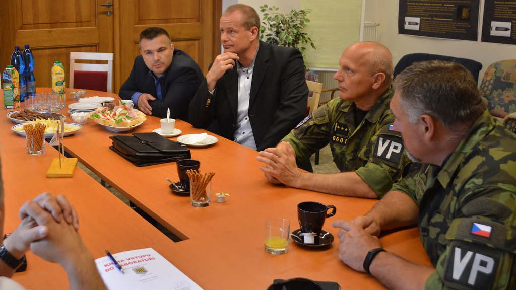 Na policejní akademii budou přednášet kriminalističtí odborníci Vojenské policie