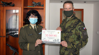 Příslušníci 22. základny vrtulníkového letectva podporují nespočet charitativních akcí již řadu let