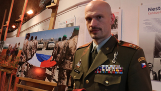 Ilustrační obrázek ke článkuFotografie kalendáře Vojenského fondu solidarity pomohou těm, kteří to skutečně potřebují