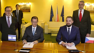 Ilustrační obrázek ke článkuZástupci resortu obrany a izraelské vlády podepsali smlouvu o pořízení radarů MADR