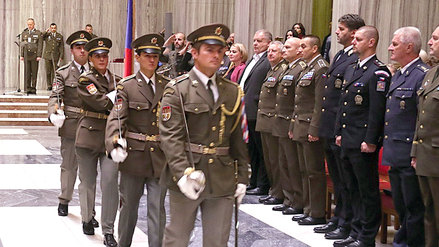 Vojáci na Vítkově dostávali medaile po návratu ze zahraničních operací