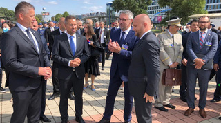 Ilustrační obrázek ke článkuIDEB: Ministr obrany podpořil český zbrojní průmysl a jednal se slovenským protějškem