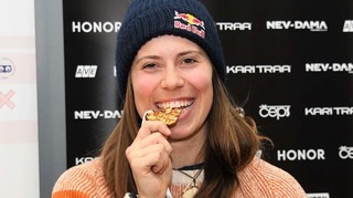 Ilustrační obrázek ke článkuSnowboardcrossařka Eva Samková přidala k olympijskému zlatu i titul mistryně světa