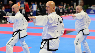 Ilustrační obrázek ke článkuSvětový bojovník taekwondo poradí, jak do armády. Pracuje jako rekrutér