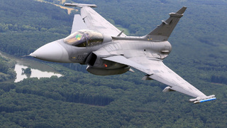 Ilustrační obrázek ke článkuOtázky a odpovědi k dalšímu využívání letounů JAS-39 Gripen