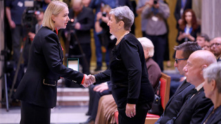 Ministryně obrany na Vítkově vyznamenala in memoriam