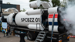 Ilustrační obrázek ke článkuVesmírná raketa SpaceBuzz vyráží na cestu Českem, představí se i armáda