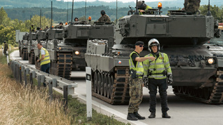 Leopardy po dálnici poprvé. Tankisté z Přáslavic prověřili schopnost, která rozhoduje dřív, než jednotka vstoupí do boje