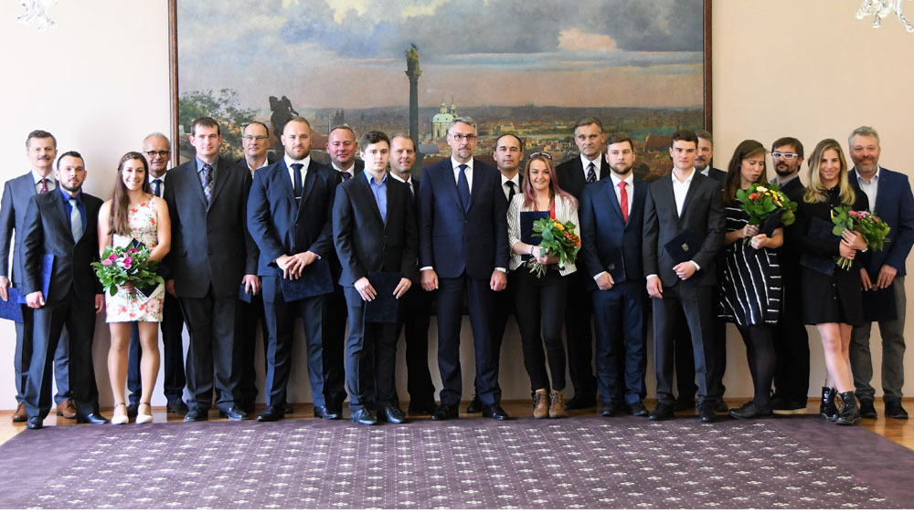 Ministr obrany Lubomír Metnar poděkoval sportovcům Dukly a jejich trenérům za vzornou reprezentaci