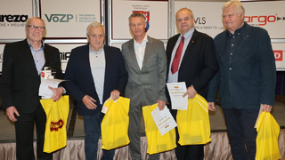 Ilustrační obrázek ke článkuSlavná jména, vzpomínky a hrdost. Dům armády hostil tradiční setkání jubilantů Dukly