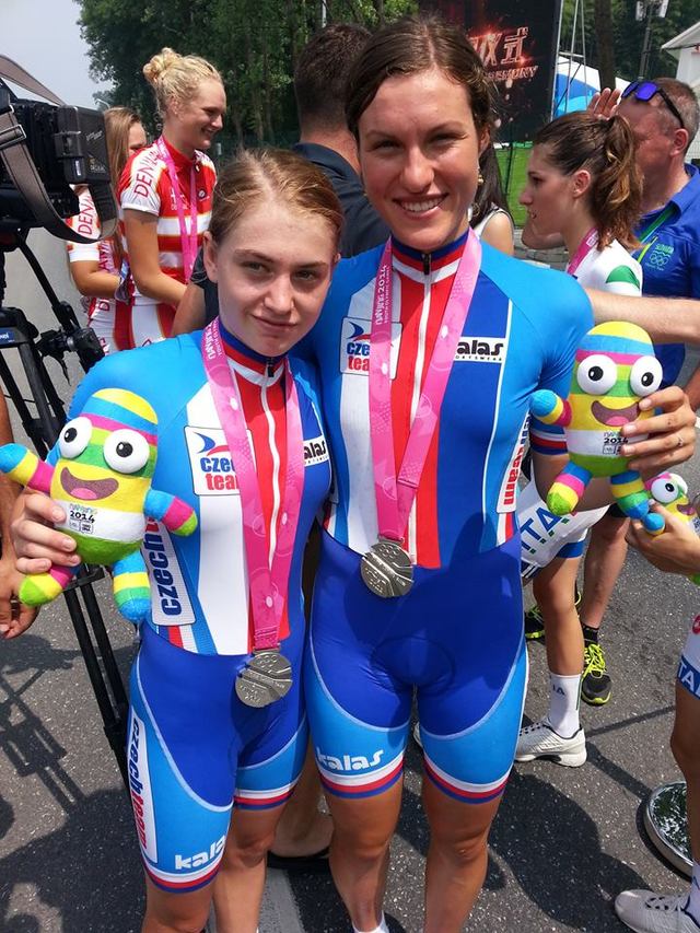 Barbora Průdková (vpravo) získala na Olympijských hrách mládeže dvě medaile - zlato a stříbro (foto V. Zapletal)