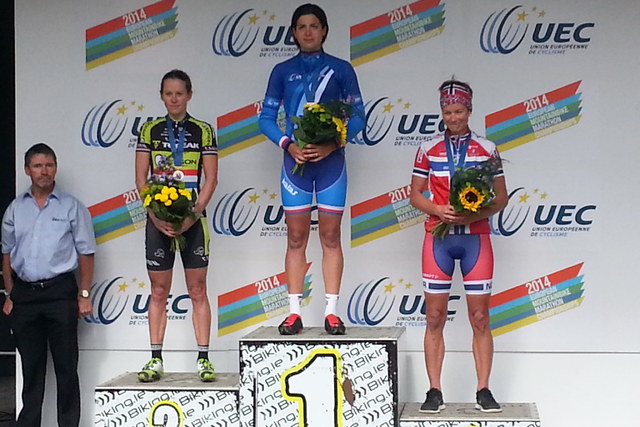 Bikerka Tereza Huříková na stupních vítězů jako mistryně Evropy