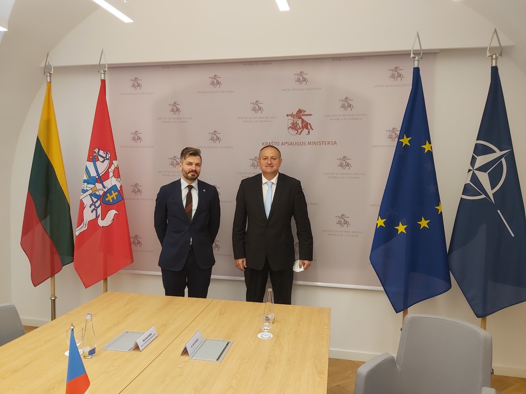 Bilaterální jednání na Ministerstvu obrany Litvy s náměstkem ministra Margirisem Abukevičiusem