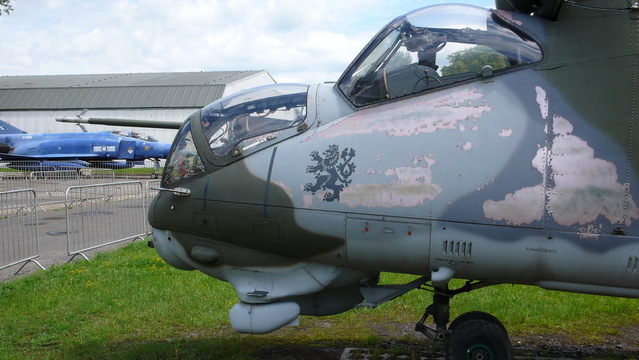 Bitevní vrtulník Mi-24D