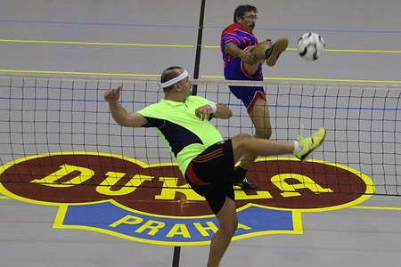 Pohár šéfredaktora A reportu v nohejbale vybojoval opět neporazitelný tým Mladkov