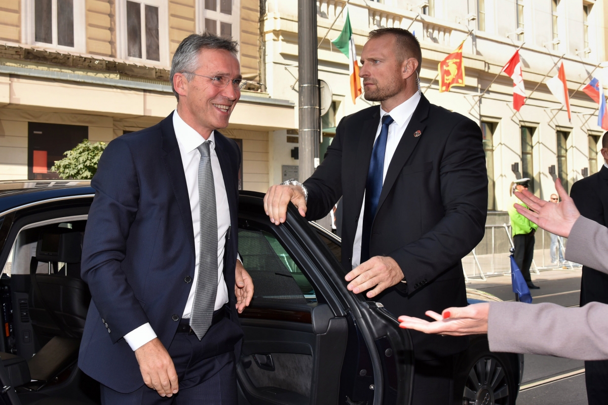 A zúčastnil se také generální tajemník NATO Jens Stoltenberg 
