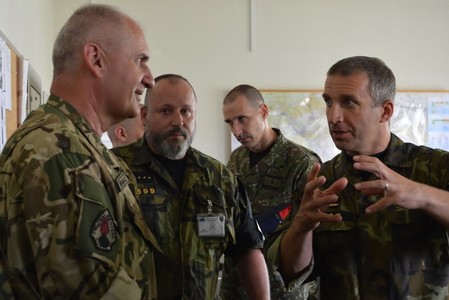 Česká a maďarská vojenská policie si po náročném cvičení domluvila spolupráci