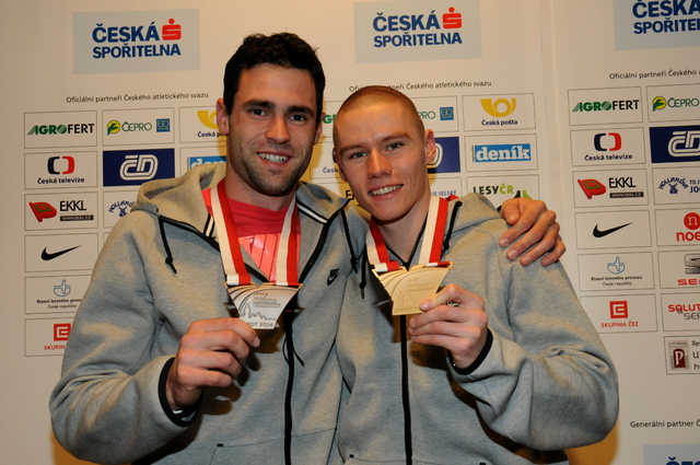 Bronzový tyčkař Jan Kudlička a zlatý mistr světa Pavel Maslák