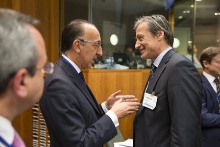 Jsme připraveni zapojit se do řešení uprchlické krize ve Středomoří, uvedl ministr Stropnický na Radě EU