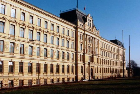 Personální změny na ministerstvu obrany