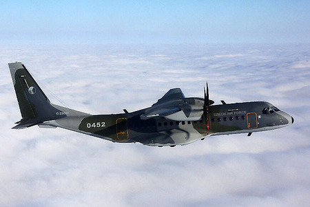 Alexandr Vondra jednal s ředitelem Airbus Military o letounech CASA 