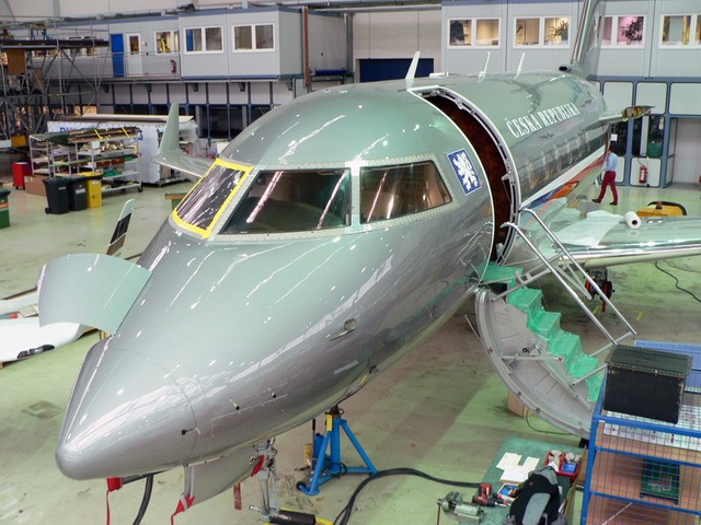 „Vládní“ Challenger dostal nový kabát (4)