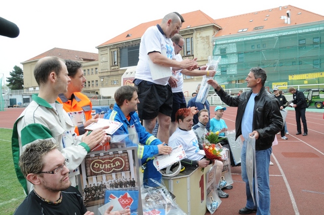 Ceny vítězům předával olympijský vítěz Jan Železný