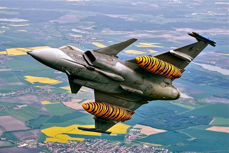 Unikátní záběry ze cvičení Lion Effort: české, maďarské a švédské gripeny společně ve vzduchu