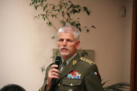 Generálporučík Petr Pavel zdůraznil, že armáda je službou