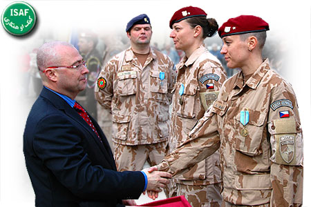 Zdůraznili výborné jméno českých vojáků