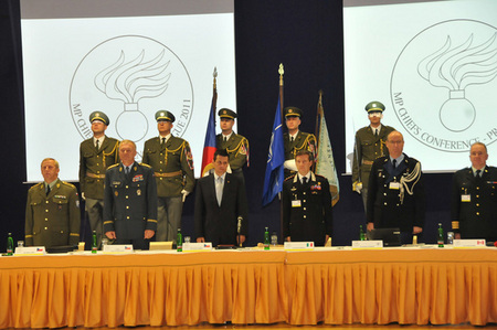 O roli vojenské policie v dnešním světě jednají nejvyšší představitelé v Praze