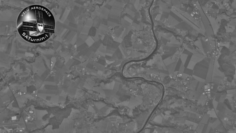 Fotografie Prahy: Pozdrav SATurnina-1 z oběžné dráhy