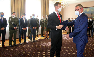 Ministr obrany ocenil olympioniky a parašutisty ASC Dukla
