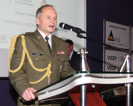Všechny přivítal ředitel Armádního sportovního centra Dukla plukovník Pavel Benc. Ve svém projevu nezapomněl poděkovat za vynikající reprezentaci armády či získané medaile z velkých mezinárodních akcí.