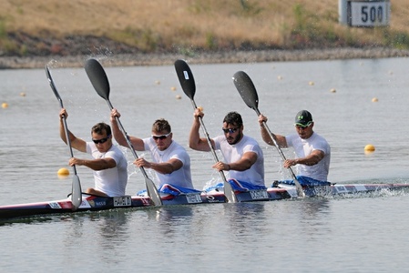 Rychlostní kanoisté vyrazili k olympijské kvalifikaci na mistrovství světa 