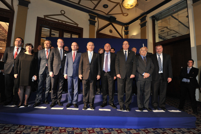 Ministr Stropnický podepsal v Izraeli dohodu o spolupráci (2)