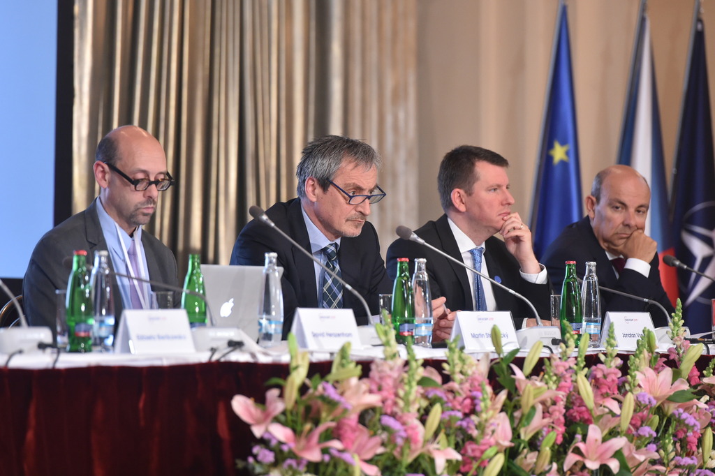 Z jednání Pražské konference o obraně a bezpečnosti, která se v pátek 9. června konala v Žofínském paláci