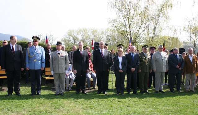 Delegace hostů