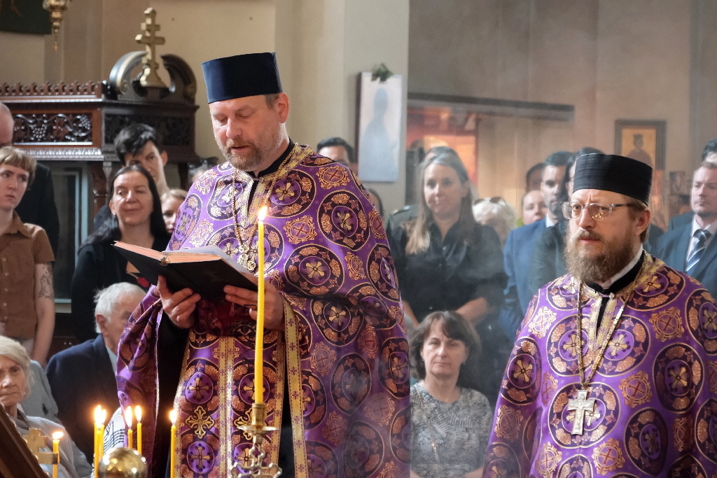 Česká republika si připomíná hrdinný boj parašutistů v kryptě pravoslavného kostela sv. Cyrila a Metoděje